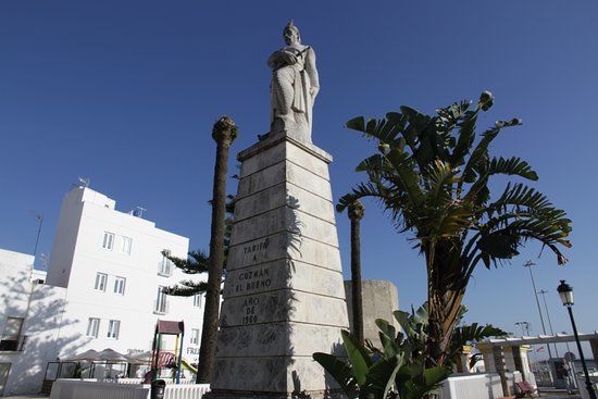 el Monumento a Guzmán El Bueno